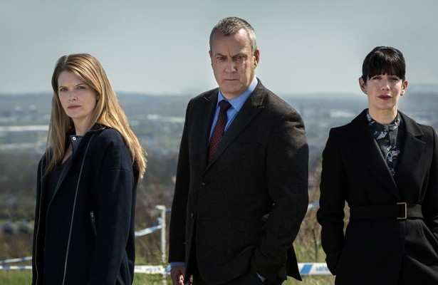 Andrea Lowe, Stephen Tompkinson en Caroline Catz in DCI Banks