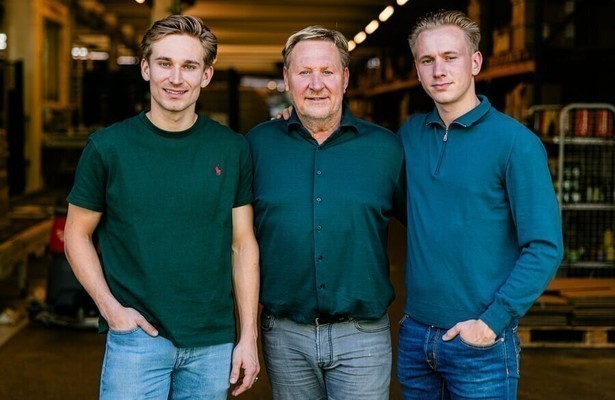 Camiel, Oos en Silvian Kesbeke voor De Augurkenkoning