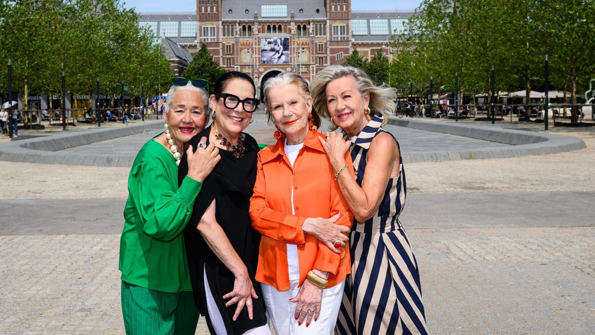 De Grannies van Amsterdam sluiten het derde seizoen af met een bezoekje aan Maastricht