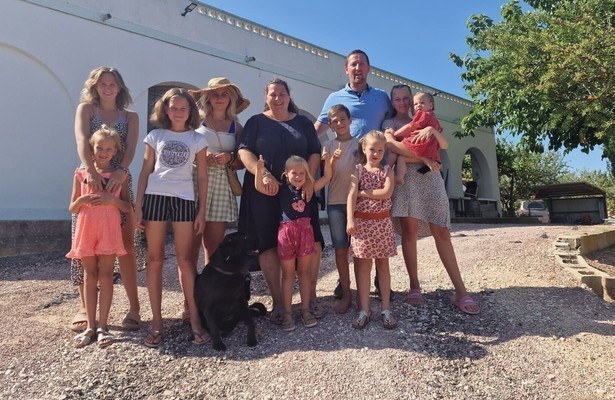 Familie Jelies uit Een Huis Vol Emigreert