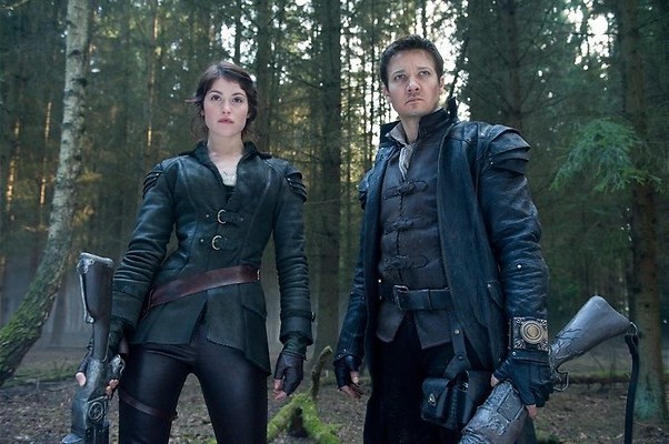 Jeremy Renner jaagt op heksen
