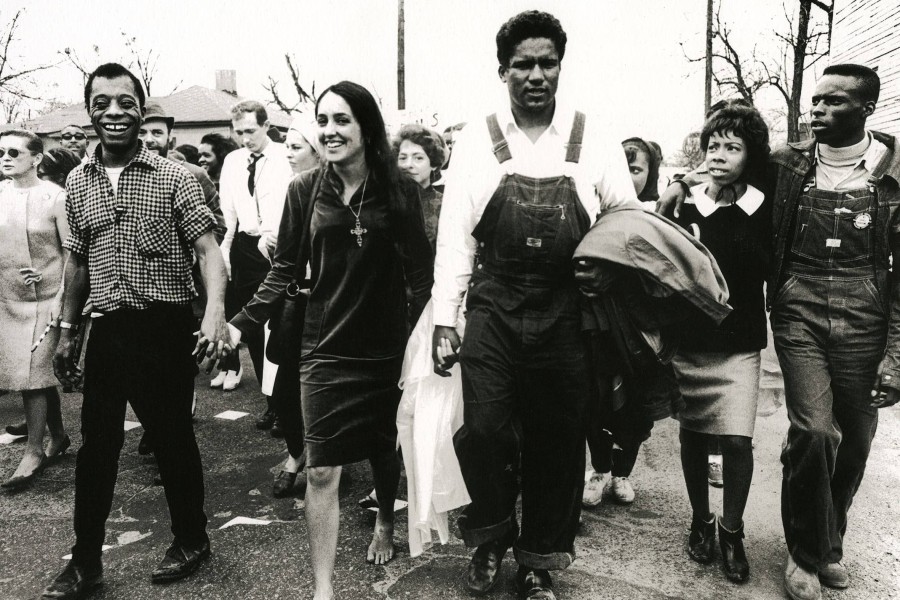 Joan Baez - I Am a Noise