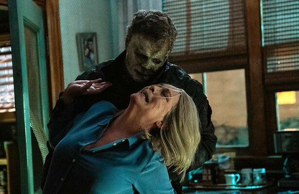 Jamie Lee Curtis en James Jude Courtney in Halloween Ends