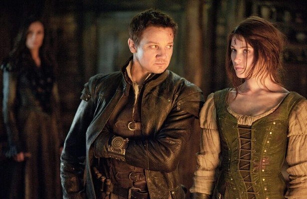 Jeremy Renner en Gemma Arterton in Hansel & Gretel: Witch Hunters