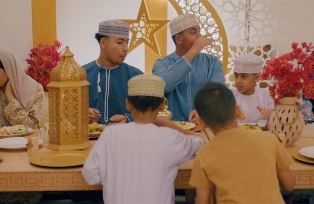Still uit Iftar around the World