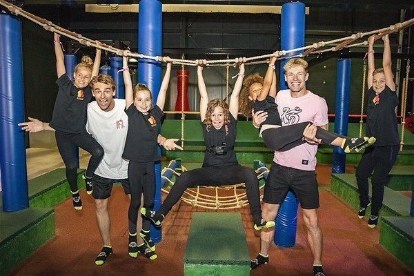 Nieuwe liedjes en oude hits in Kinderen voor Kinderen 40! 