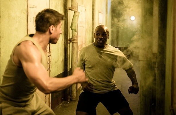 Jean-Claude van Damme met Mike Tyson in Kickboxer: Retaliation