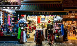 Le business des souvenirs de vacances