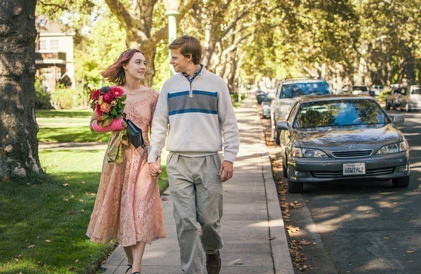 Saoirse Ronan en Lucas Hedges in Lady Bird