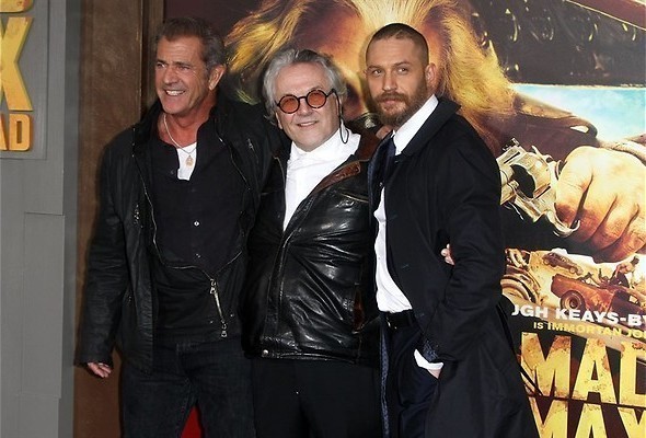 Door de woestijn scheuren met Tom Hardy