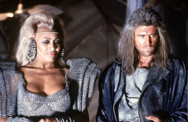 Tina Turner en Mel Gibson in Mad Max Beyond Thunderdome
