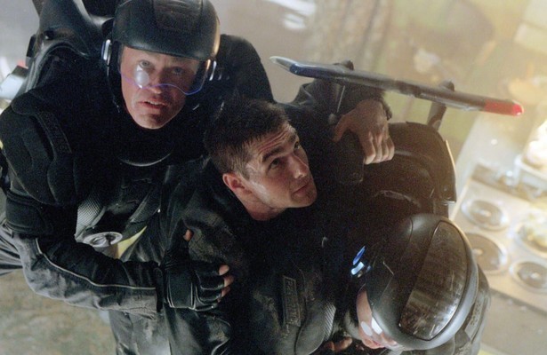 Neal McDonough en Tom Cruise in Minority Report