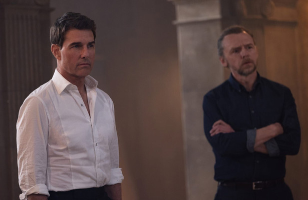 Tom Cruise en Simon Pegg in Mission: Impossible - Dead Reckoning