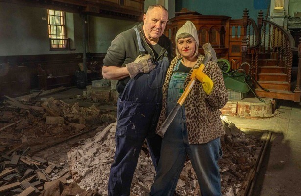 Keith en Marj in Ons Droomproject in Wales