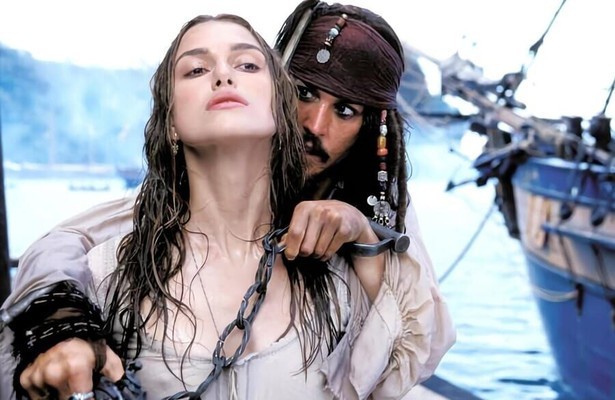 Johnny Depp en Keira Knightley in Pirates of the Caribbean: The Curse of the Black Pearl
