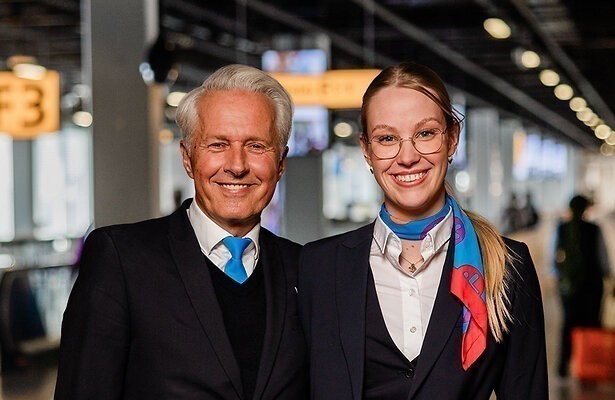 Ronald & Isabel (Schiphol Airport)