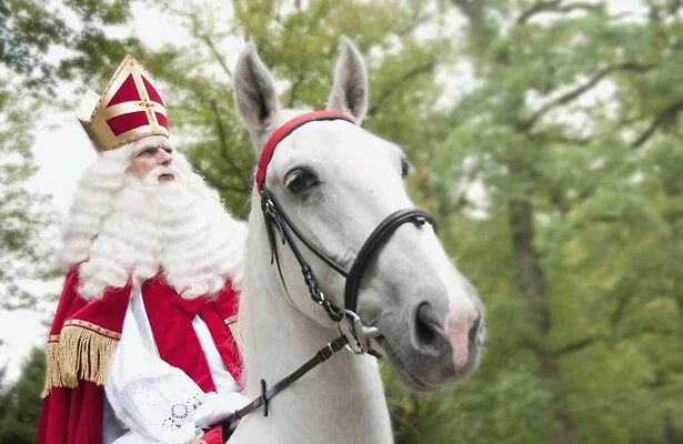 Sinterklaas op Ozosnel.