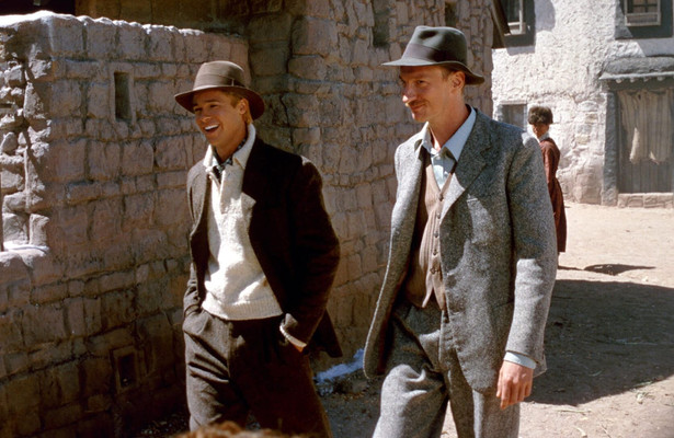Brad Pitt en David Thewlis in Seven Years in Tibet