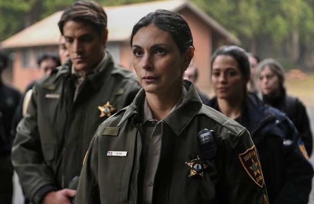 Morena Baccarin in Sheriff Country