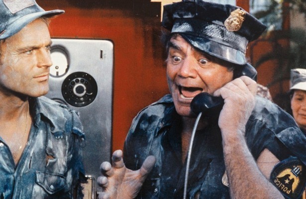Terence Hill en Ernest Borgnine in Super Snooper