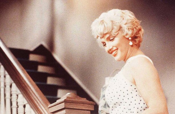 Tom Ewell als Richard Sherman en Marilyn Monroe als The Girl in The Seven Year Itch