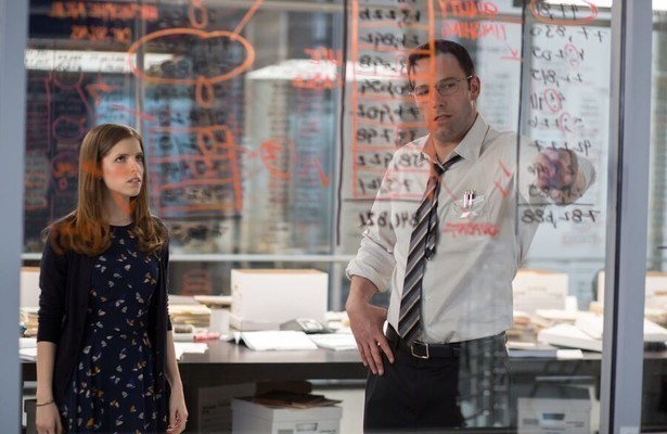 Ben Affleck en Anna Kendrick in The Accountant
