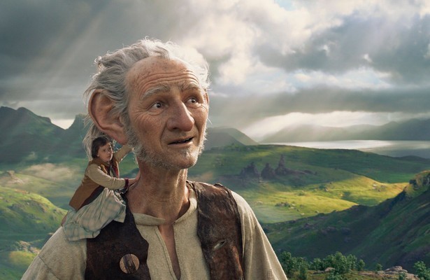 Ruby Barnhill in The BFG