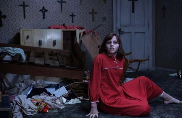 Madison Wolfe als Janet Hodgson in The Conjuring 2