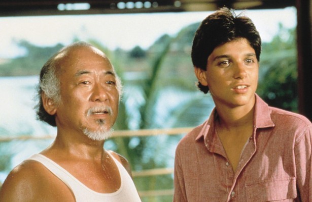 Pat Morita en Ralph Macchio in The Karate Kid Part II