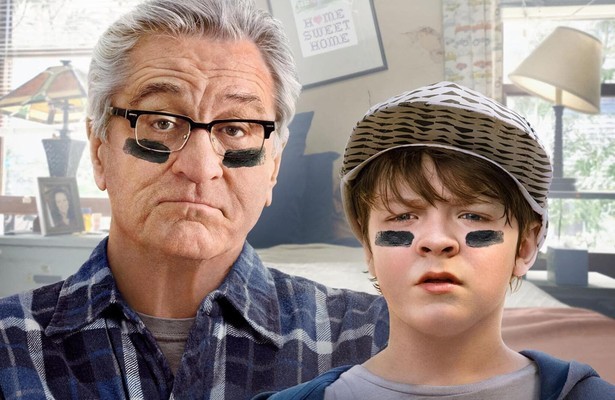 Robert De Niro en Oakes Fegley in The War with Grandpa