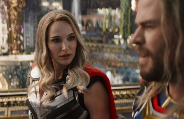 Natalie Portman en Chris Hemsworth in Thor: Love and Thunder