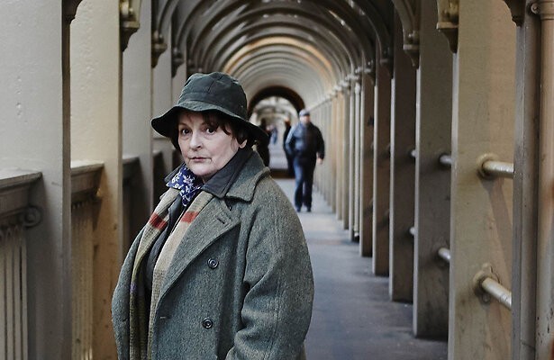 Brenda Blethyn als Vera