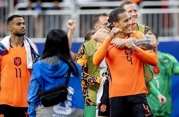 Virgil van Dijk, Wout Weghorst en Cody Gakpo