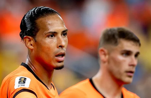 Virgil van Dijk en Micky van de Ven 