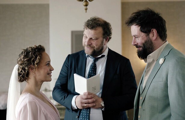 Anouk Maas als Lianne, Bas Keijzer als Otto en Hendrik Jan Bökkers als Dinant in Woeste Grond