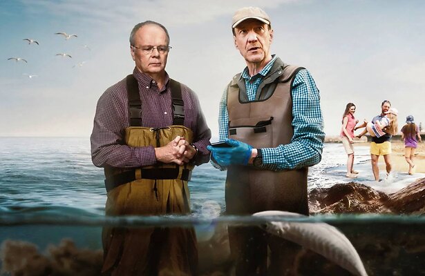 David Thewlis en Jason Watkins in Dirty Business