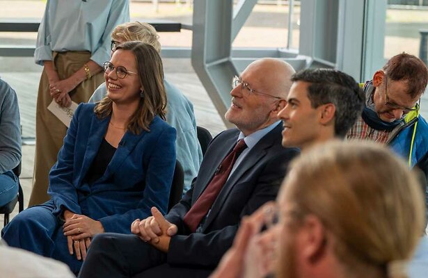 Rob Jetten, Mirjam Bikker en Frans Timmermans voor Een Buitengewoon Gesprek