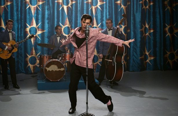 Austin Butler in Elvis