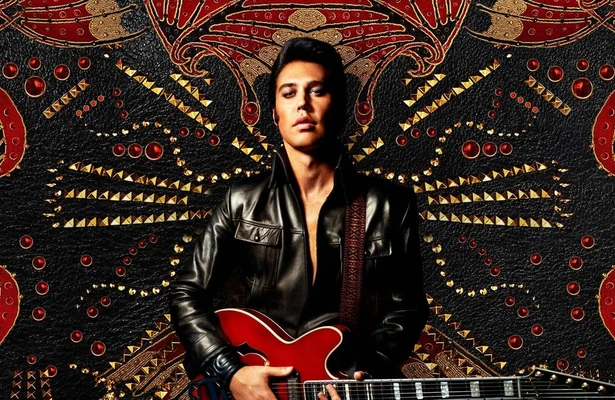 Austin Butler in Elvis