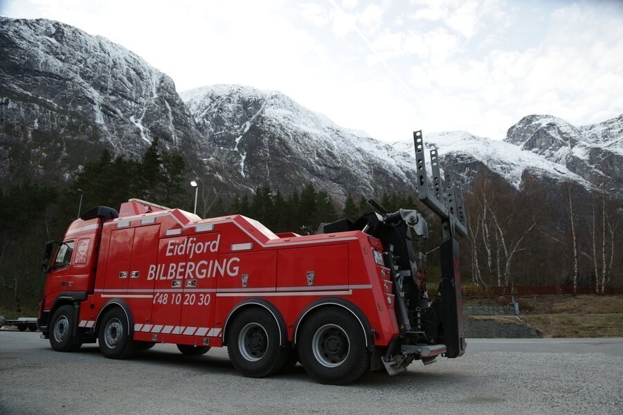 Ice road rescue