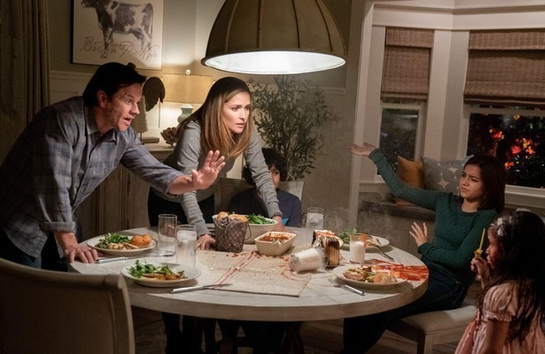Mark Wahlberg en Rose Byrne in Instant Family