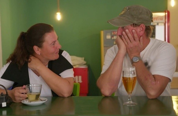 Janneke en Johan in Jelies & Gnodde: Grote Gezinnen Emigreren
