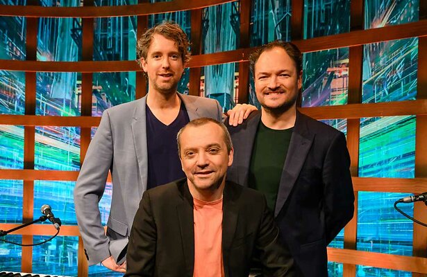 Jeroen Woe, Niels van der Laan en Miguel Wiels voor Even tot Uier