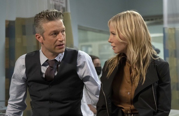 Peter Scanavino en Kelli Giddish in Law & Order: Special Victims Unit