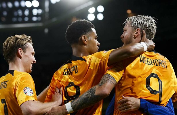 Frenkie de Jong, Cody Gakpo en Wout Weghorst 