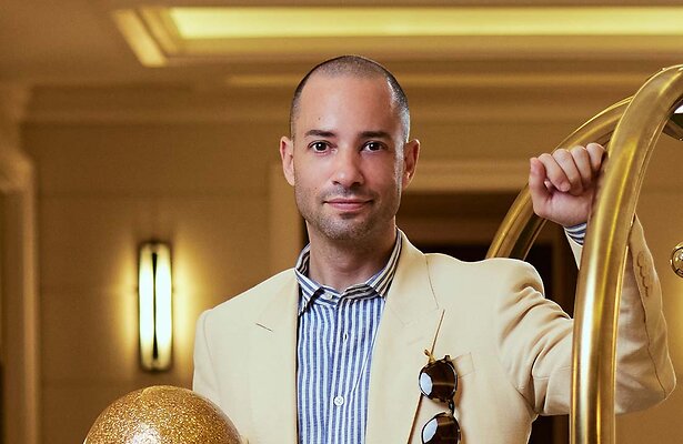 Valerio Zeno voor Paradise Hotel