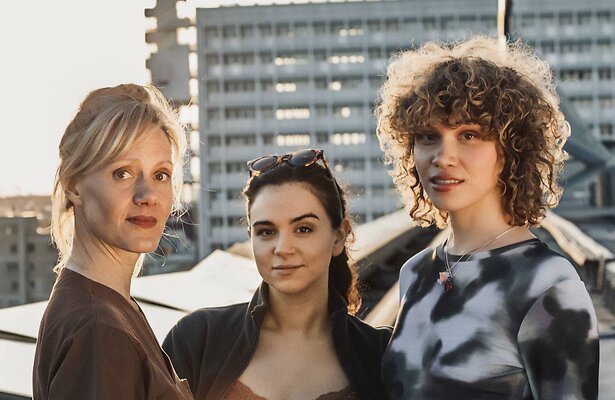Anna Schudt, Mariam Hage en Lydia Lehmann in Push