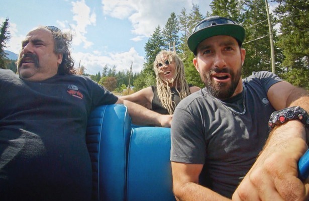 Avery Shoaf, Mike Hall en Connor Charman-Hall voor Rust Valley Restorers