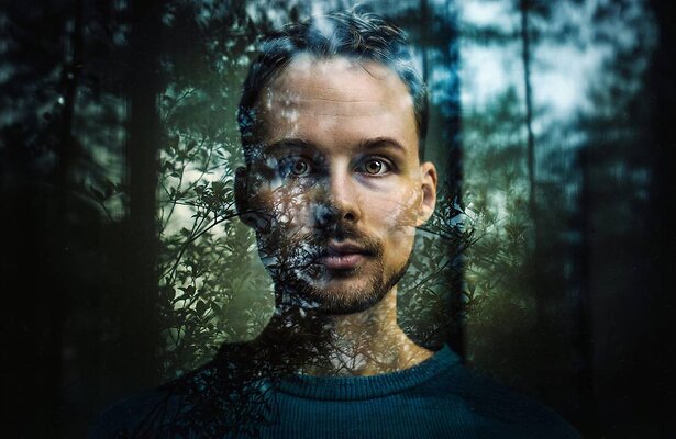 Israel van Dorsten komt met serie over sektes. 