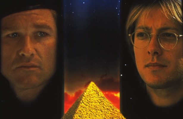 James Spader en Kurt Russell in Stargate
